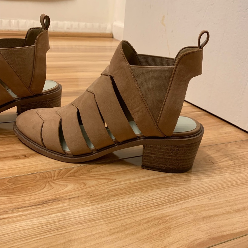 1. State amilee boots
